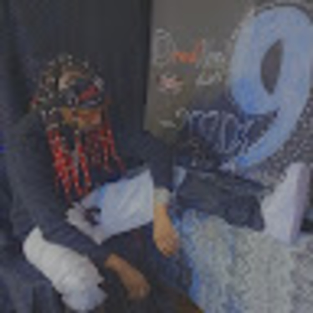 Meet your Posher, Dequaylin